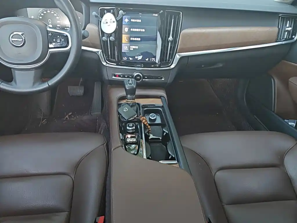 Volvo S90 — миниатюра 14