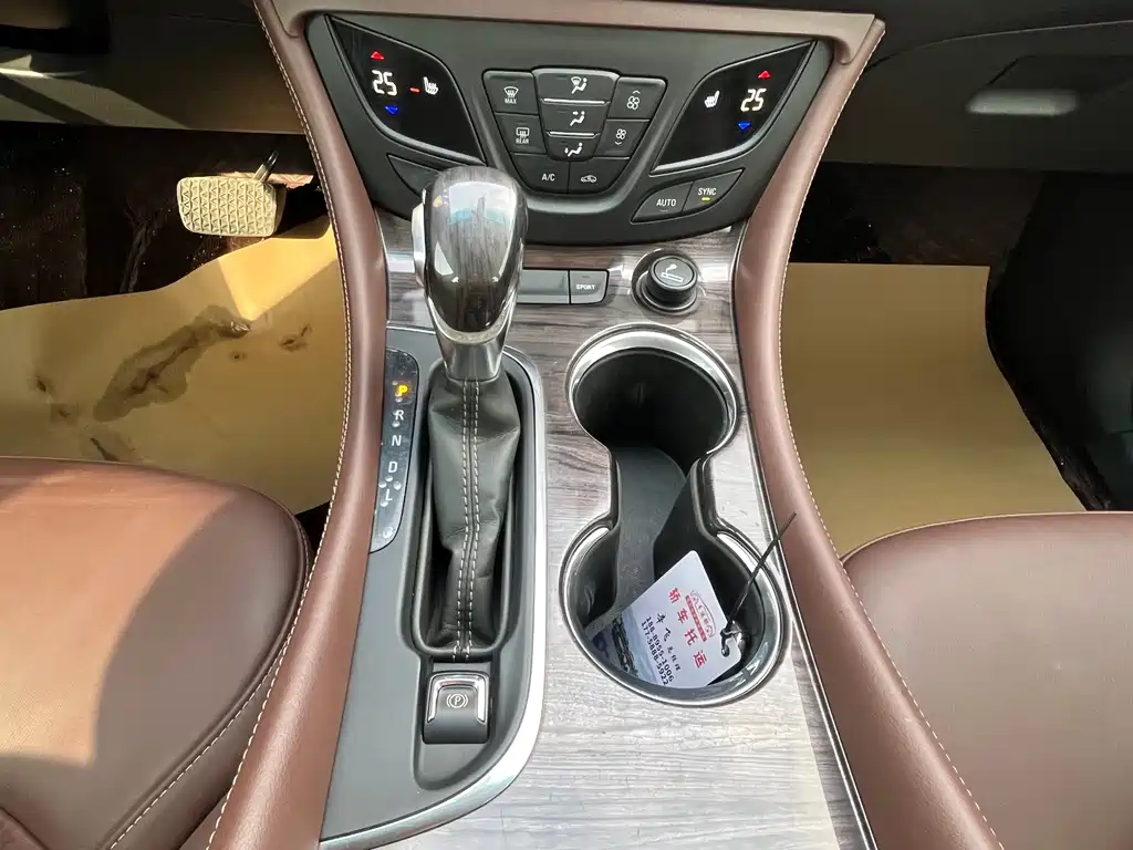 Buick Envision Plus — миниатюра 13