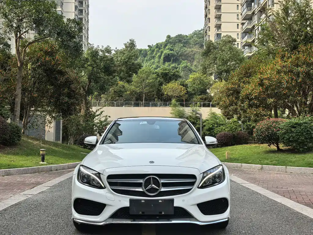 Mercedes-Benz C-Class — миниатюра 2