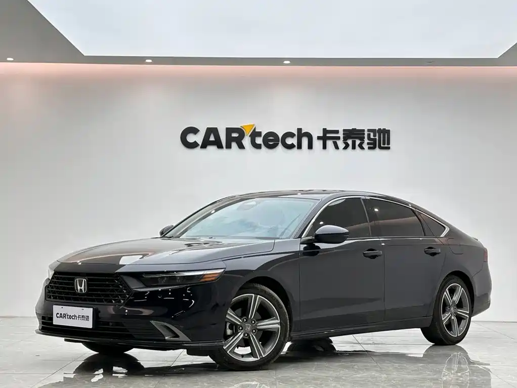 2025 Honda Accord - zdjęcie 1 z 15
