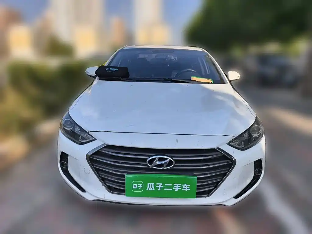 Hyundai Elantra — миниатюра 23