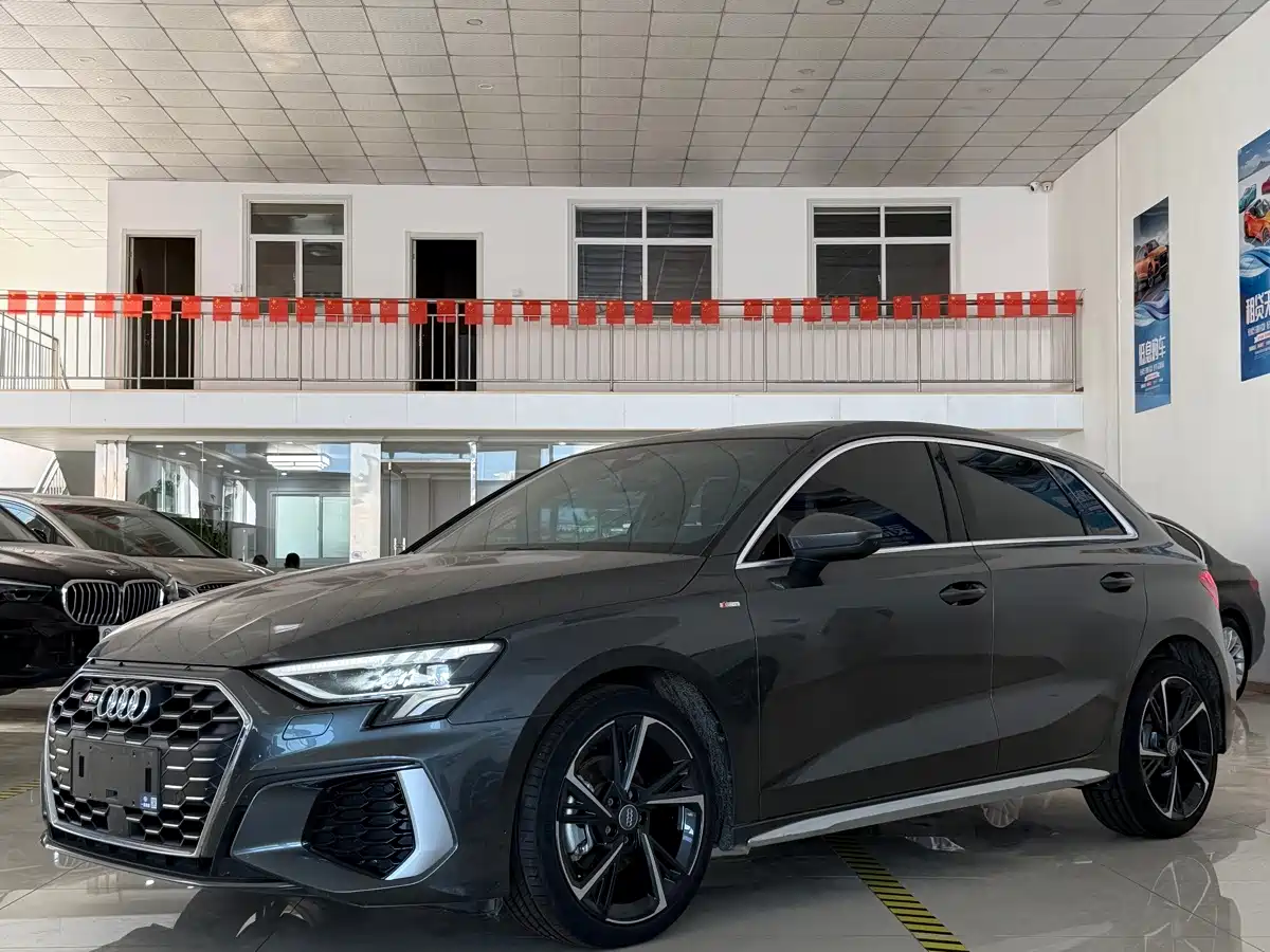 奥迪A3 2021款 Sportback 35 TFSI 时尚运动型 2022