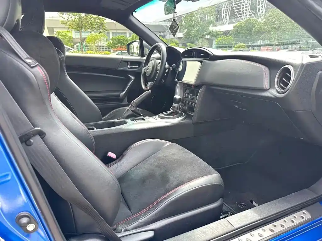Subaru BRZ — миниатюра 6