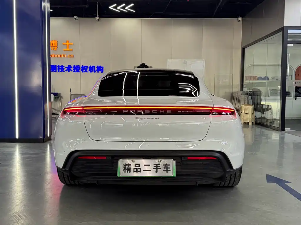 Porsche Taycan 2024 Taycan 4