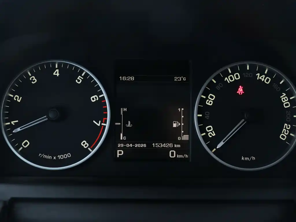 Land Rover Discovery 2015 3.0 SC V6 HSE