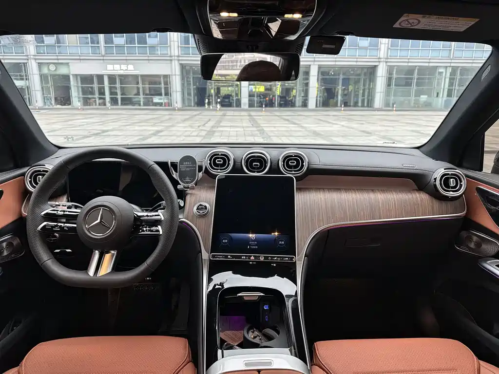 Mercedes-Benz GLC 2026 GLC 300 L 4MATIC 5 мест