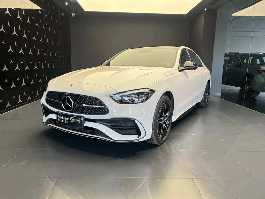 Mercedes-Benz C-Class 2024