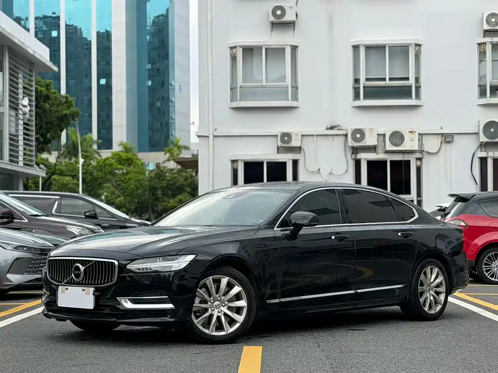 Volvo S90 2020 T8 E Luxury