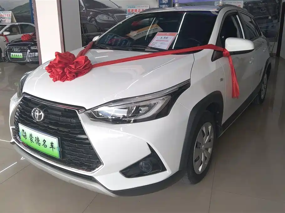 Toyota Yaris L 2021