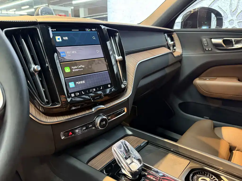 Volvo XC60 — миниатюра 8