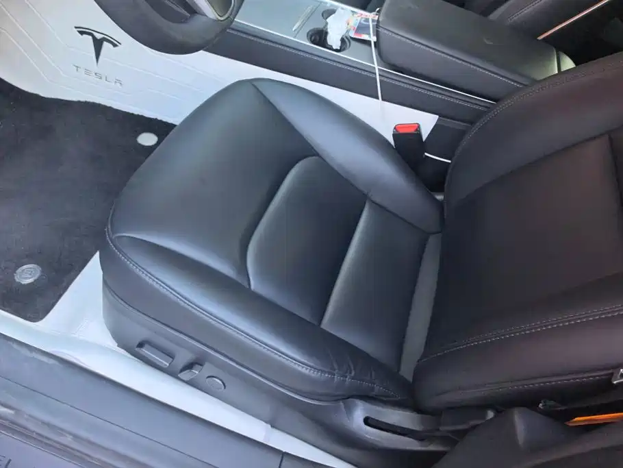 Tesla Model 3 — миниатюра 9