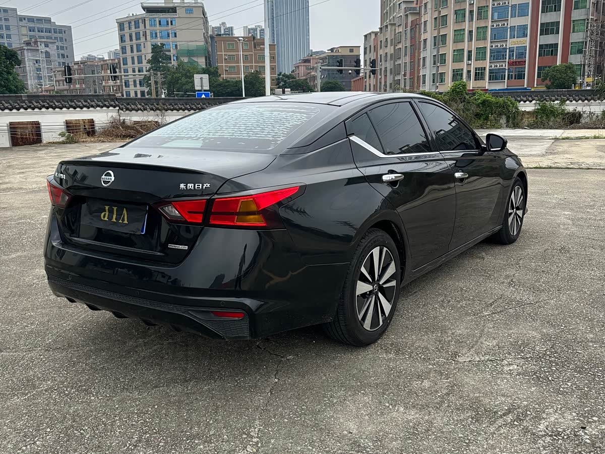 Nissan Teana 2.0 л 2022 г. Чёрный, пробег 49500 км