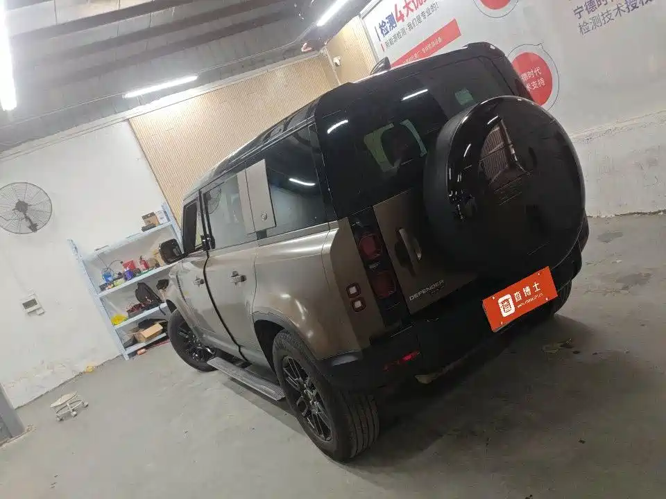 Land Rover Land Rover Defender 2021 110 P400 SE