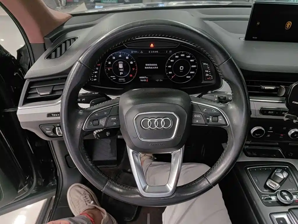 Audi Q7 — миниатюра 11