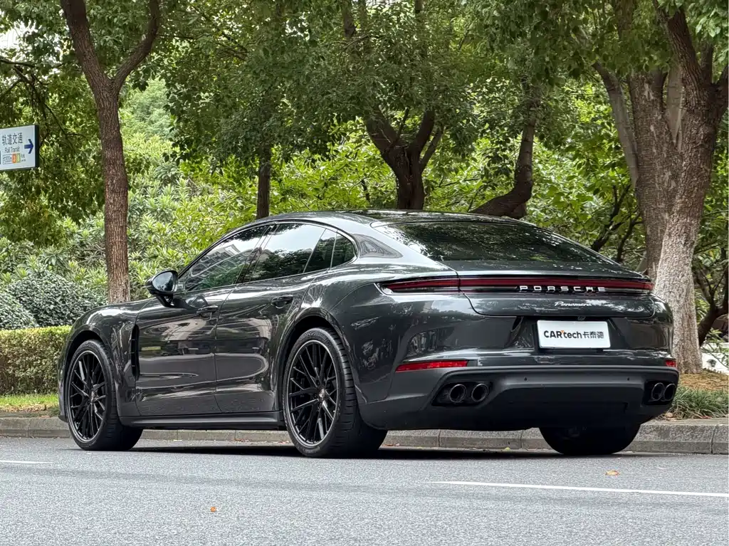 Porsche Panamera — миниатюра 6