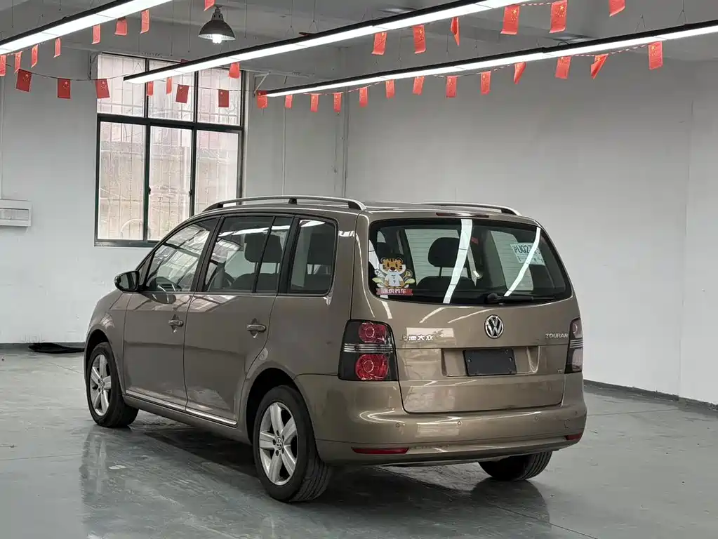 Volkswagen Touran — миниатюра 10