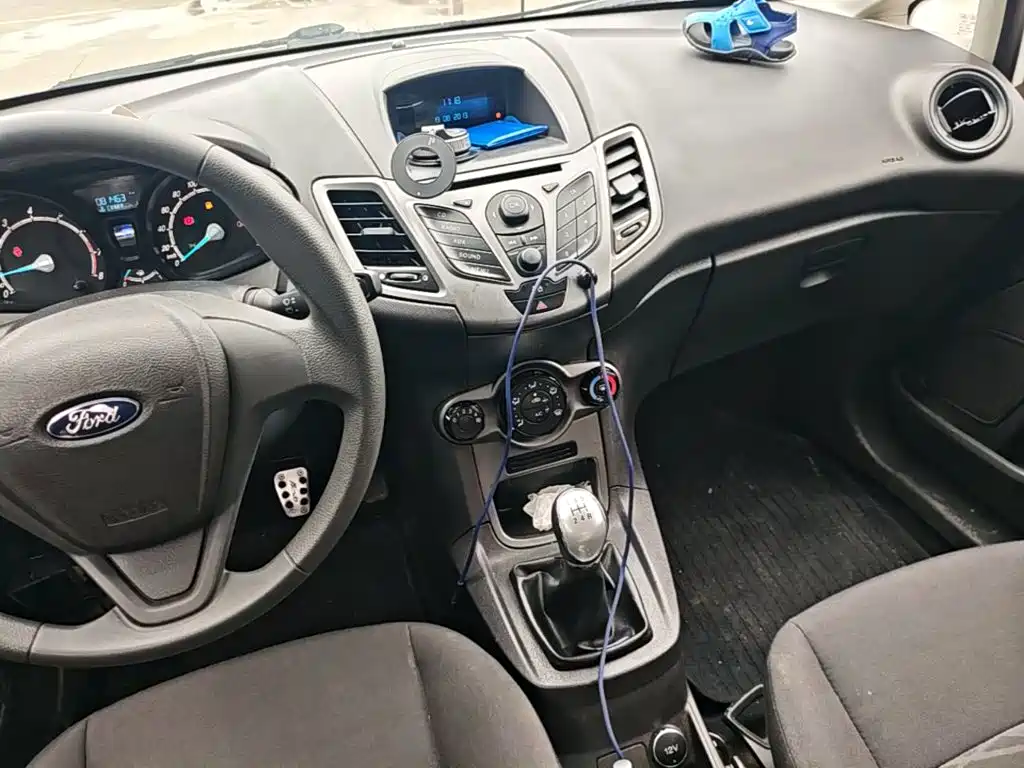 Ford Fiesta 2013 1.5L MT