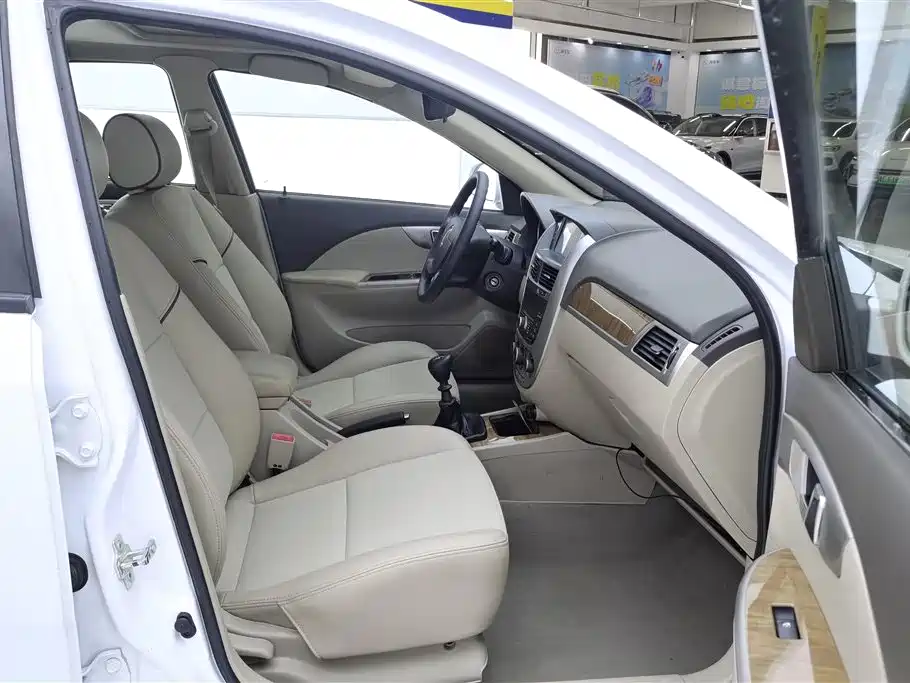 Buick Excelle 2015 1.5L MT