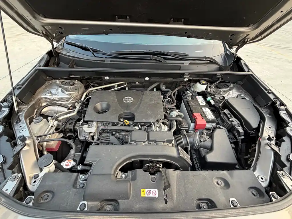 Toyota RAV4 — миниатюра 28