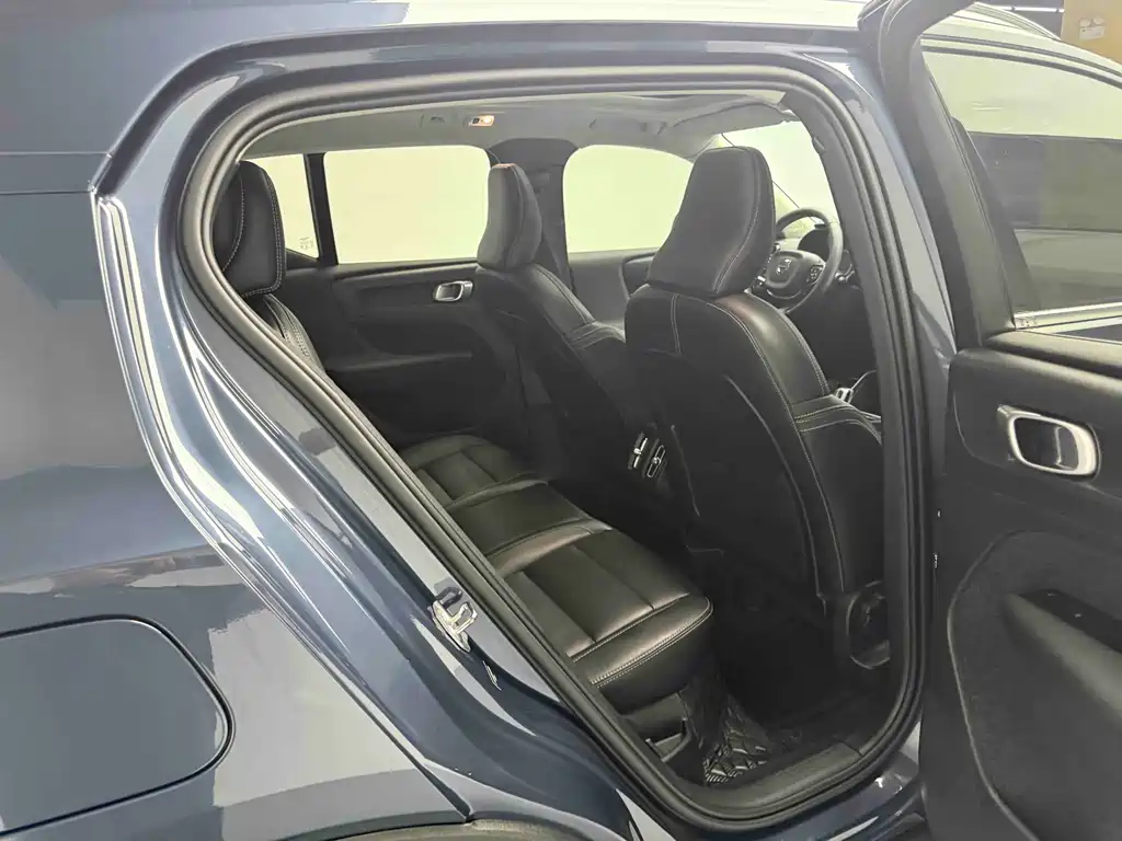 Volvo XC40 2022 T4 Luxury