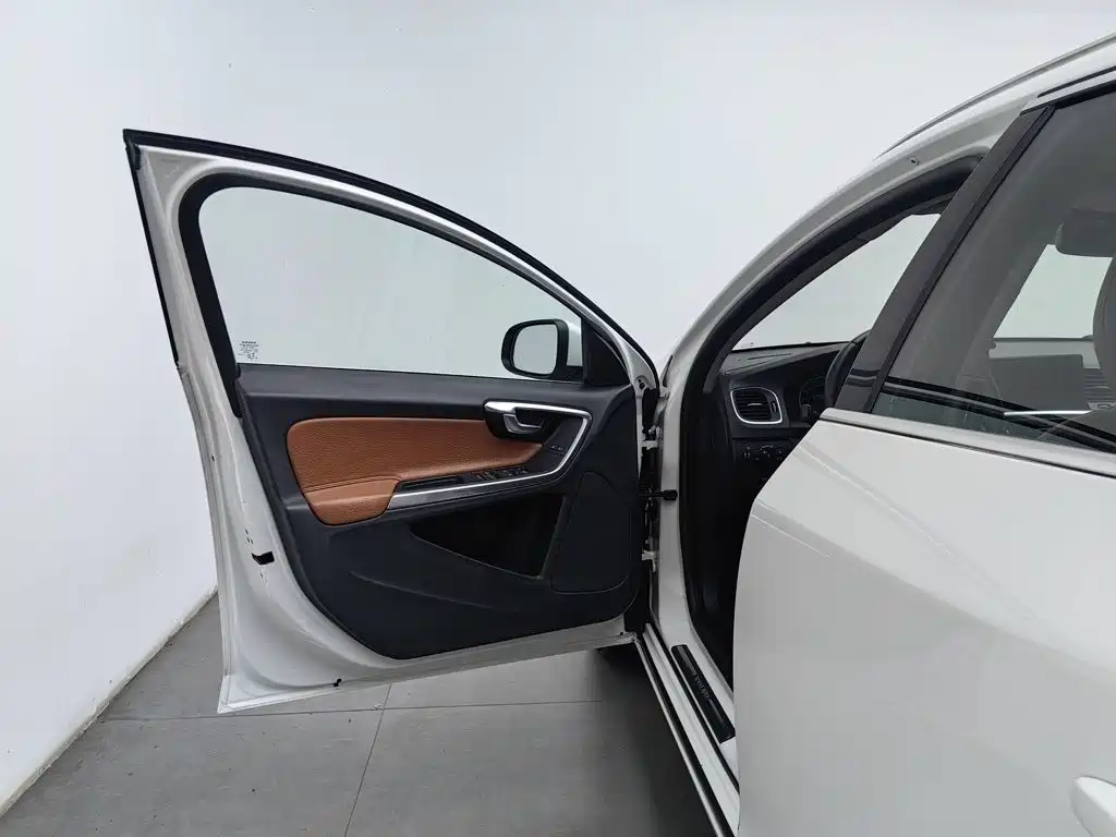 Volvo V60 — миниатюра 8