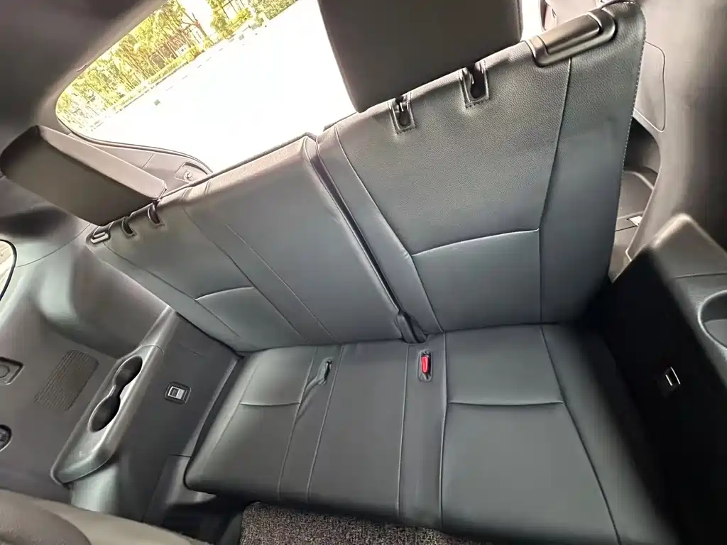 Toyota Crown Kluger — миниатюра 13