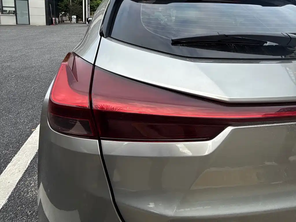 Lexus UX 2020 200