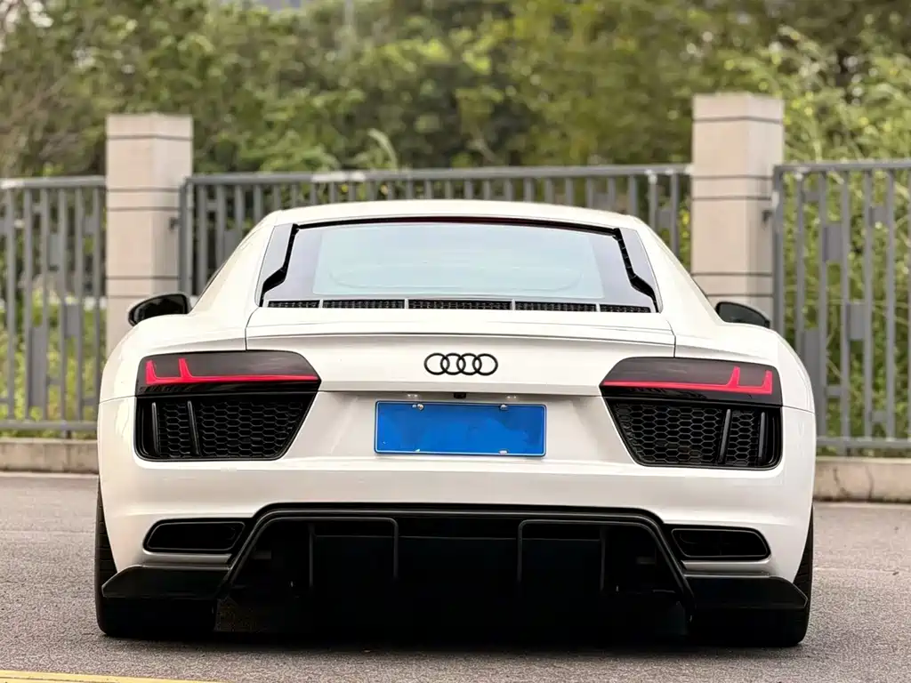 Audi R8 — миниатюра 3