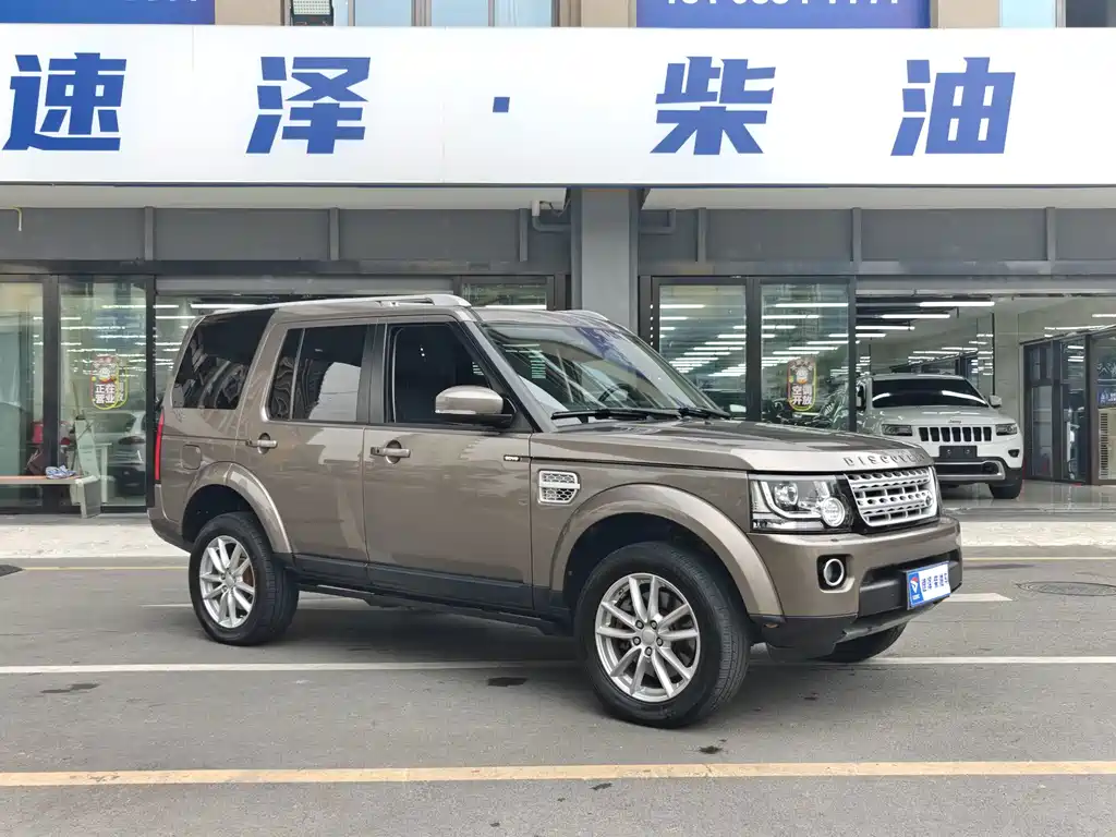 Land Rover Discovery — миниатюра 3