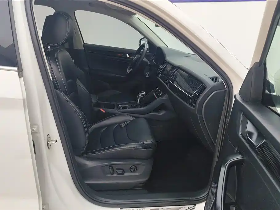 Skoda Kodiaq 2018 TSI330 5 мест Luxury