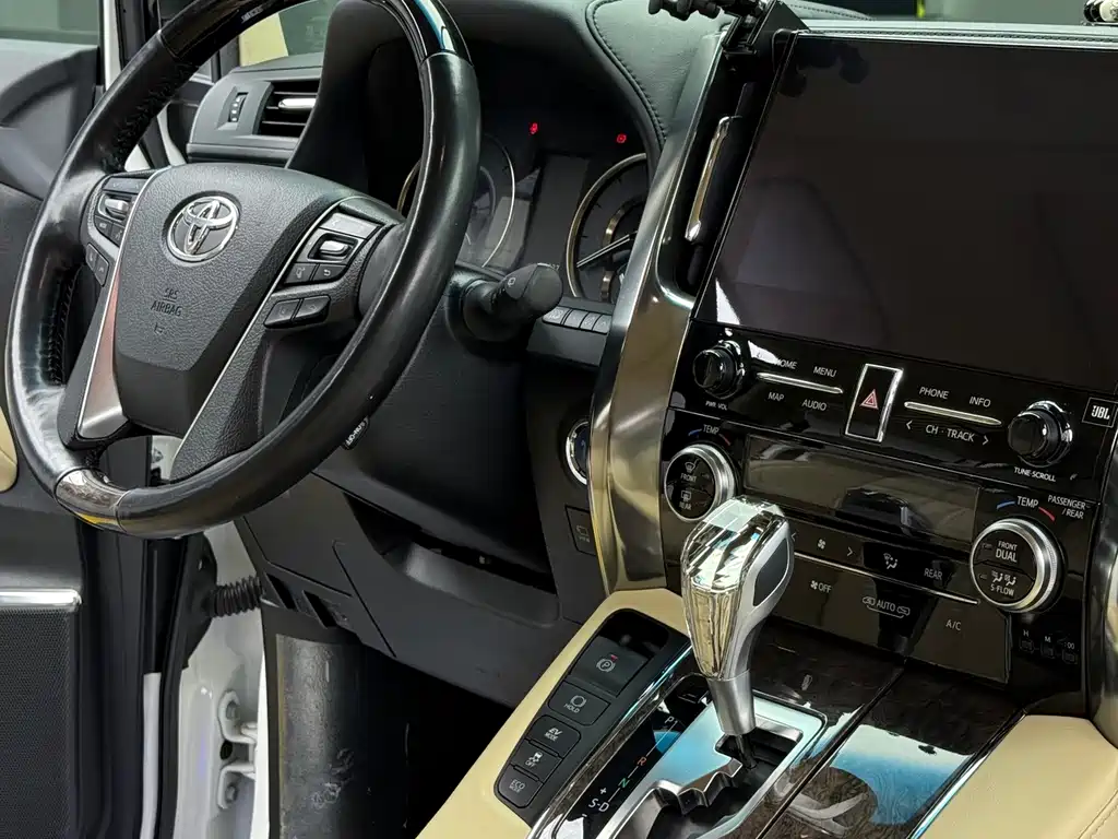 Toyota Alphard 2021 2.5L Luxury
