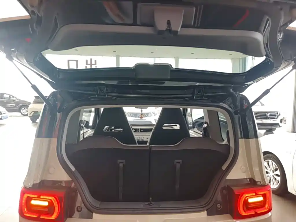 Wuling MINIEV — миниатюра 19