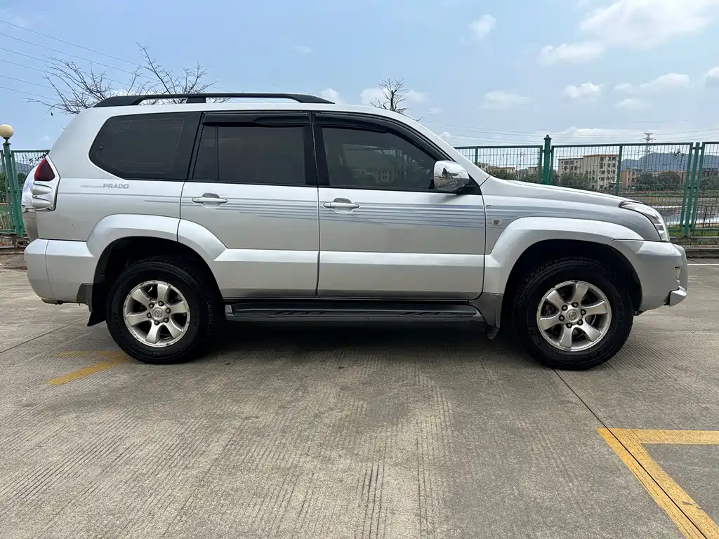 Toyota Prado (Import) — миниатюра 4