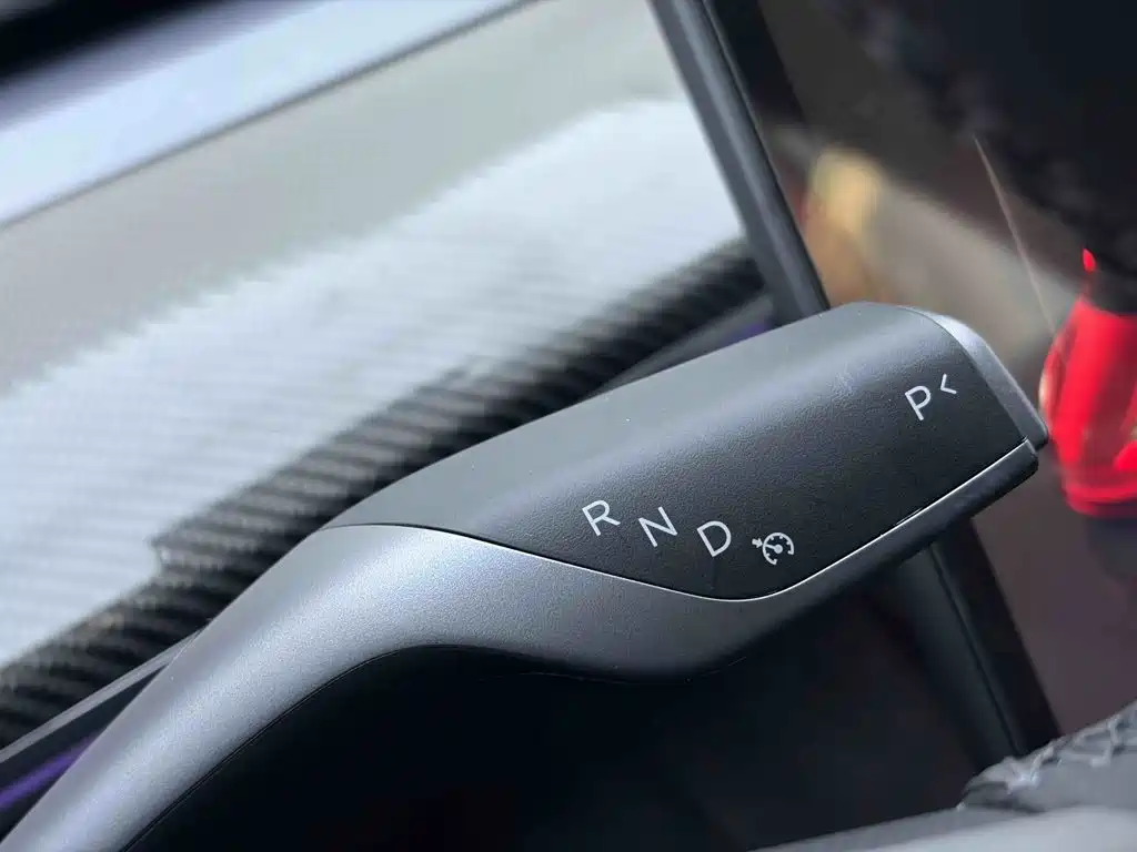 Tesla Model 3 — миниатюра 22