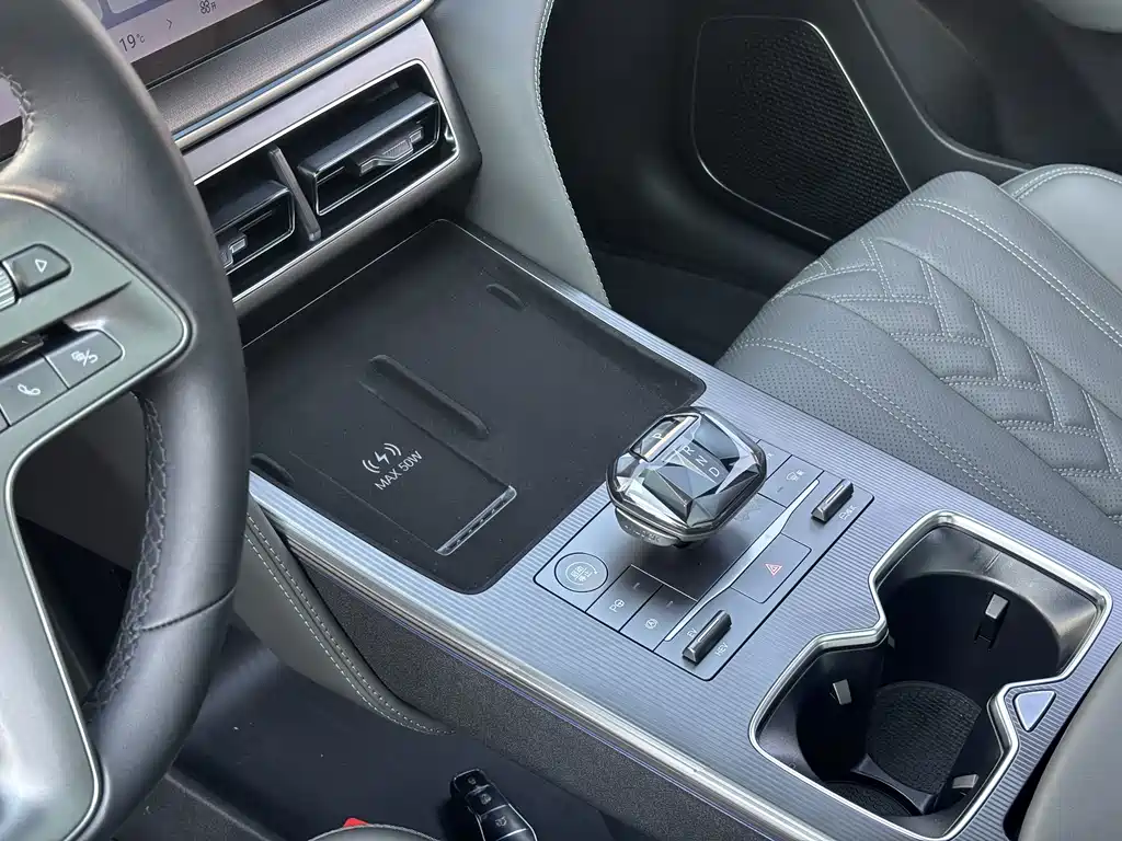 BYD L DM-i — миниатюра 18