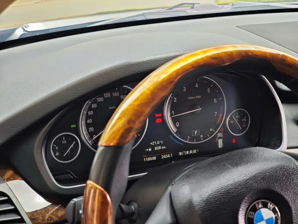 BMW X5 (Import) — миниатюра 20