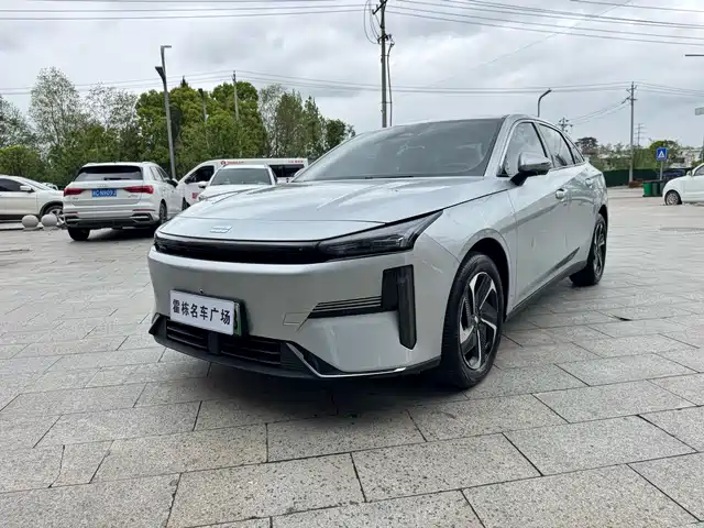 2025 Geely Galaxy L6