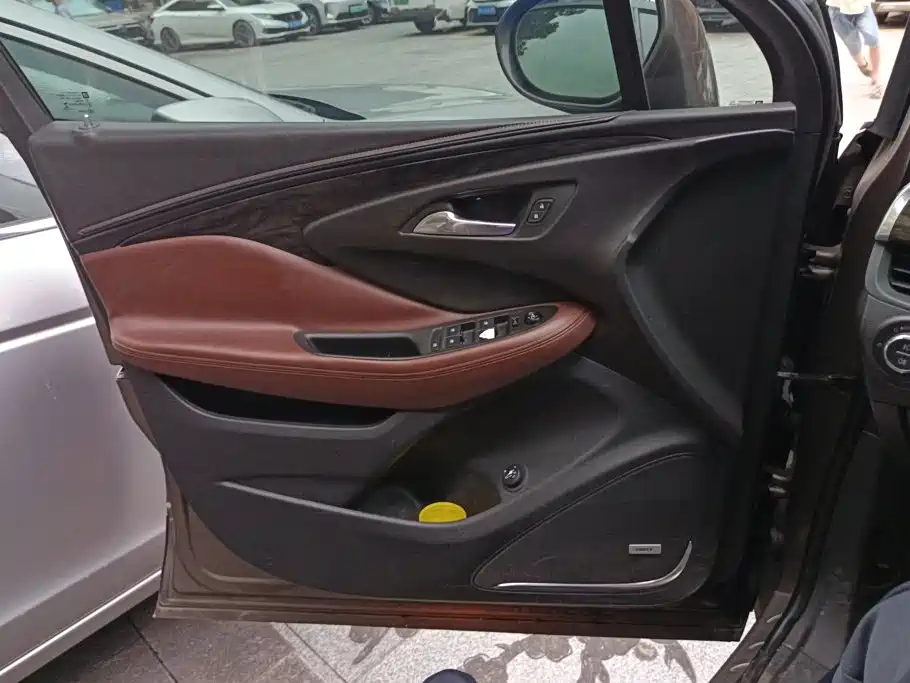 Buick Envision Plus — миниатюра 7