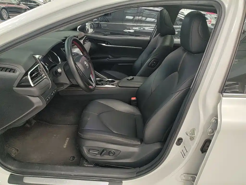 Toyota Camry — миниатюра 15