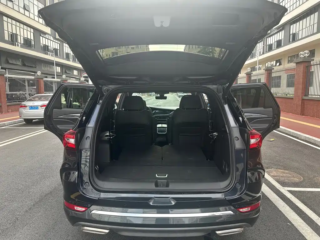 Buick Enclave — миниатюра 21