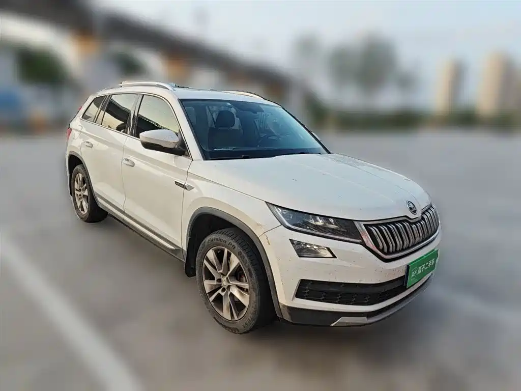 Skoda Kodiaq 2017 TSI330 7 мест Luxury