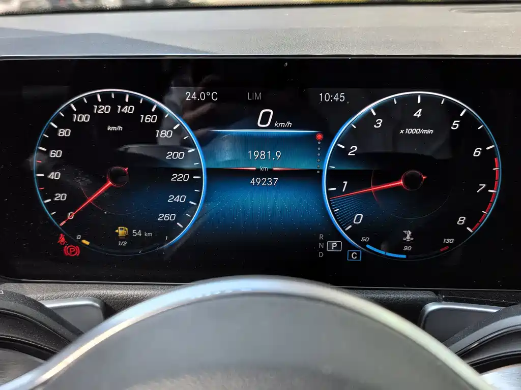 Mercedes-Benz GLB — миниатюра 13