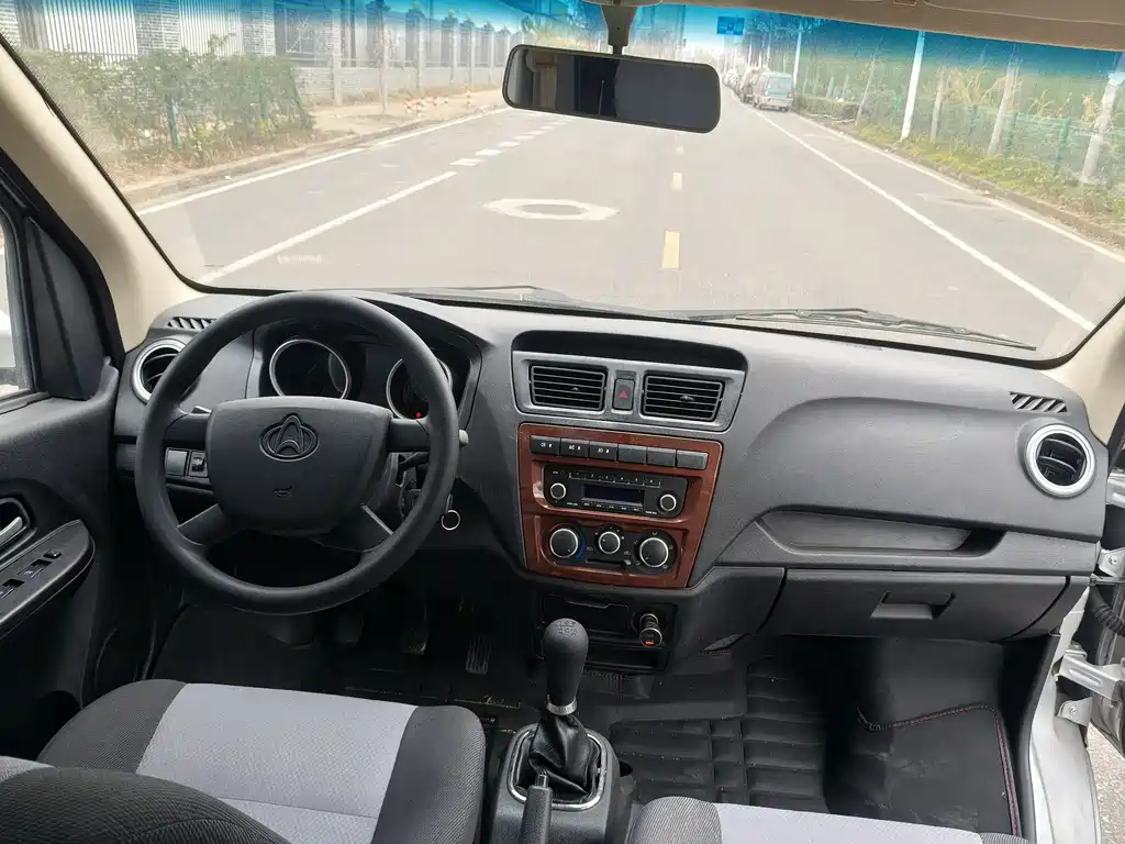 CHANGAN CHANGAN RUIXING M60