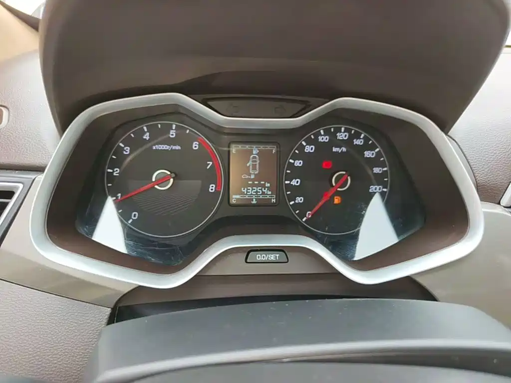 Baojun 310W — миниатюра 12