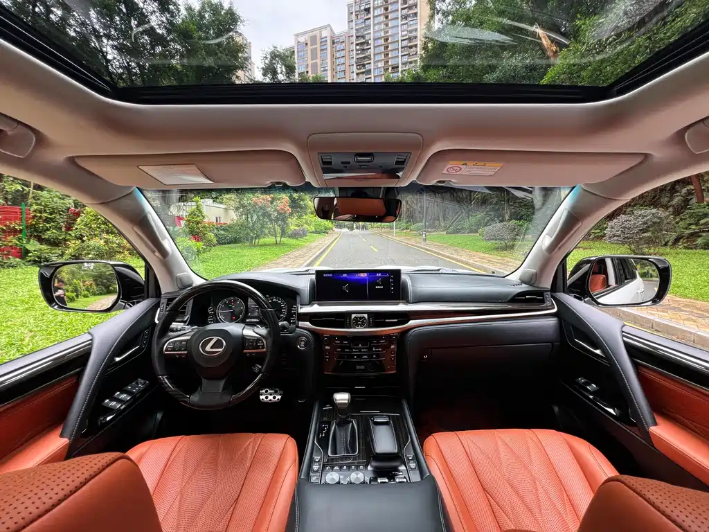 Lexus LX — миниатюра 4