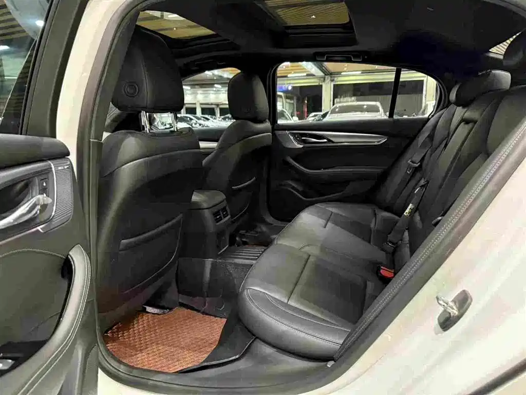 Cadillac CT5 — миниатюра 6