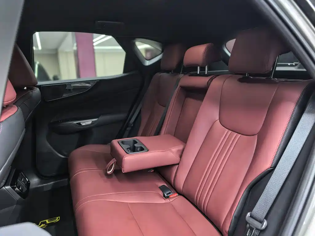 Lexus NX — миниатюра 31