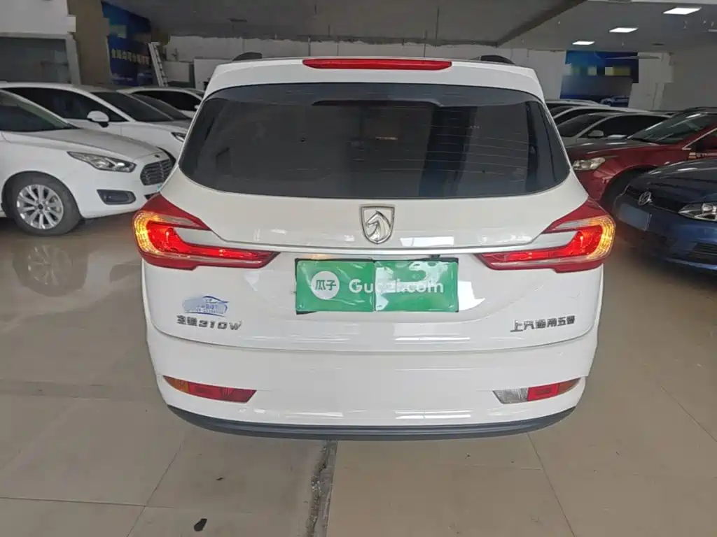 Baojun 310W — миниатюра 6