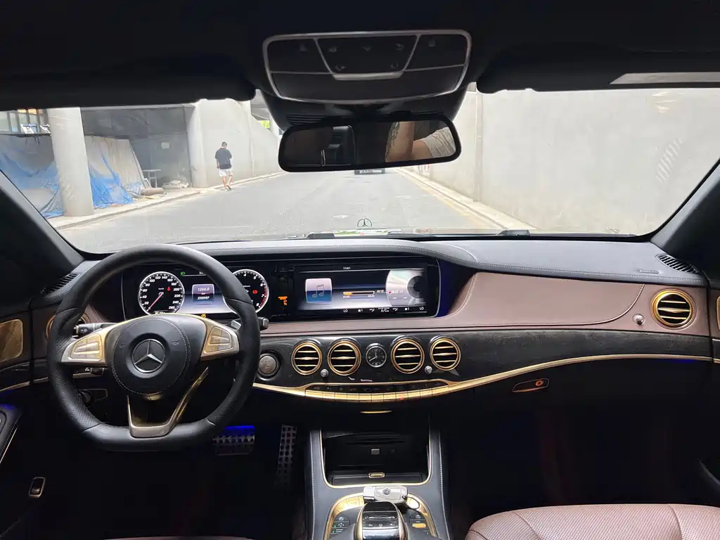 Mercedes-Benz S-Class — миниатюра 10