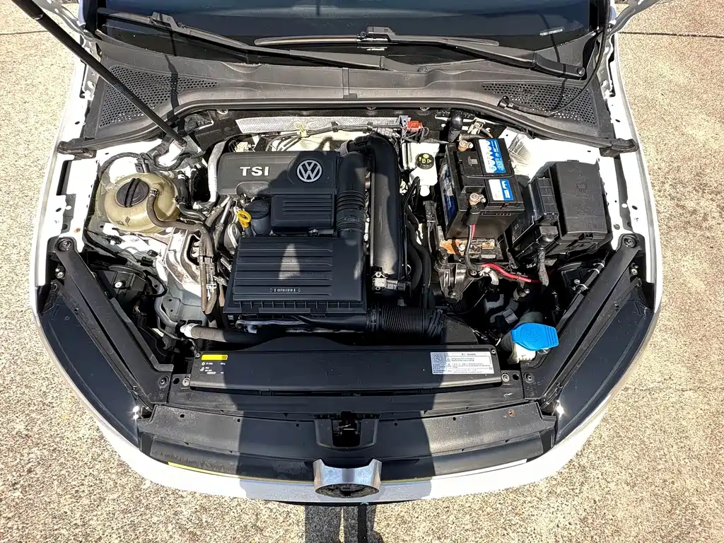 Volkswagen Golf — миниатюра 19